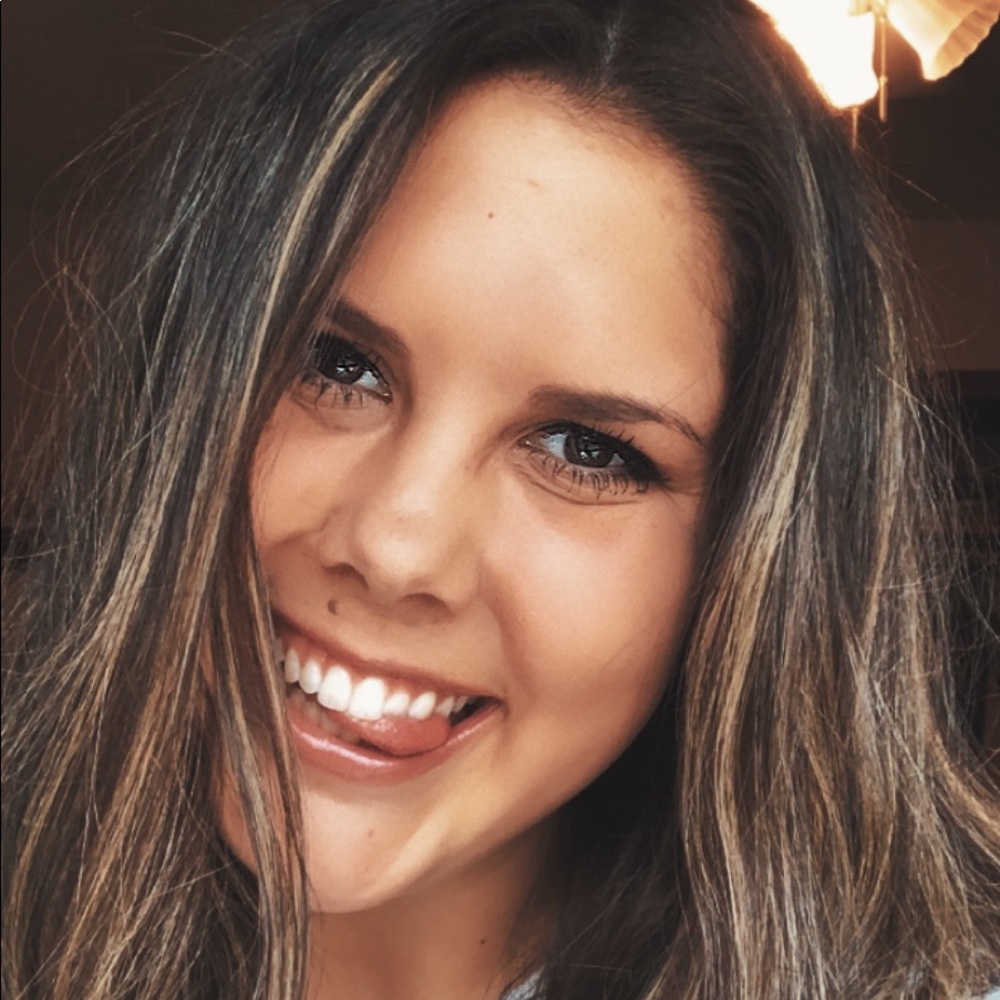 Meet your Posher, Emily